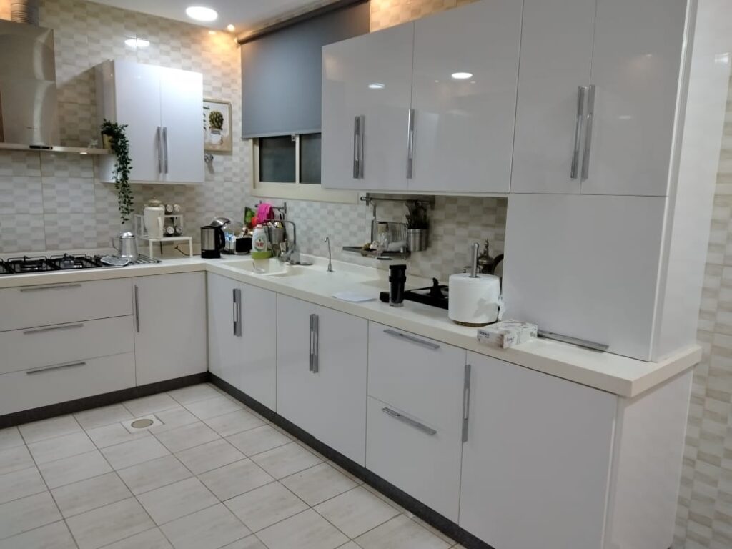 فني تركيب مطابخ بالكويت 99880995 -فني مطابخ الكويت-تفصيل مطابخ بالكويت-تصليح مطابخ بالكويت-مطابخ المنيوم بالكويت |