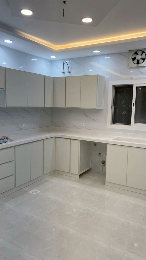 رقم فني المنيوم مدينة الكويت -فني المنيوم الكويت -فني المنيوم هندي الكويت 99880995 |