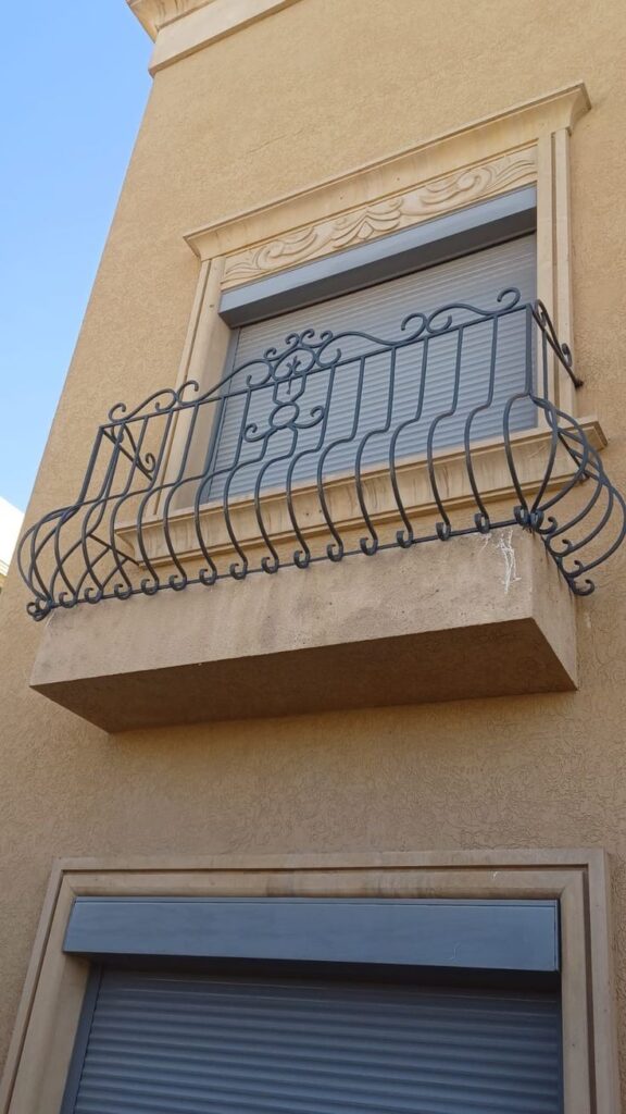 رقم فني المنيوم الفروانية -فني المنيوم الفروانية -فني المنيوم هندي الفروانية 99880995 |